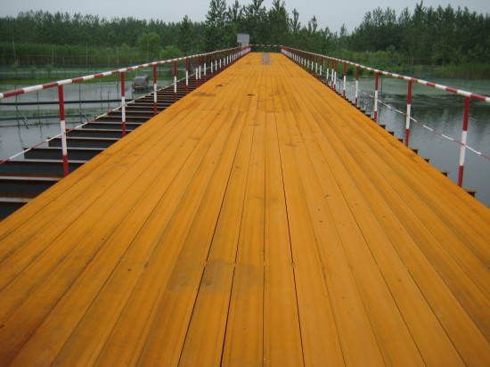 中铁13局合福高铁钢便桥工程